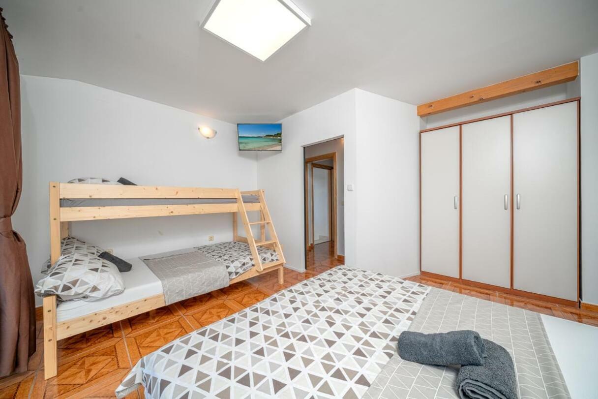 Appartement Katica- Srima Kültér fotó